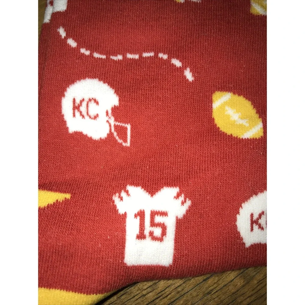 KC15‎ School Of Socks New Size Medium
